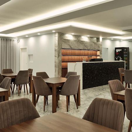Montflux Hotel Boks Kültér fotó