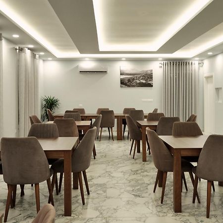 Montflux Hotel Boks Kültér fotó