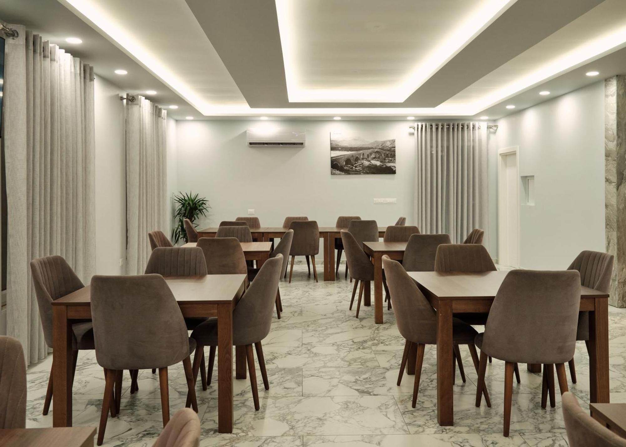 Montflux Hotel Boks Kültér fotó